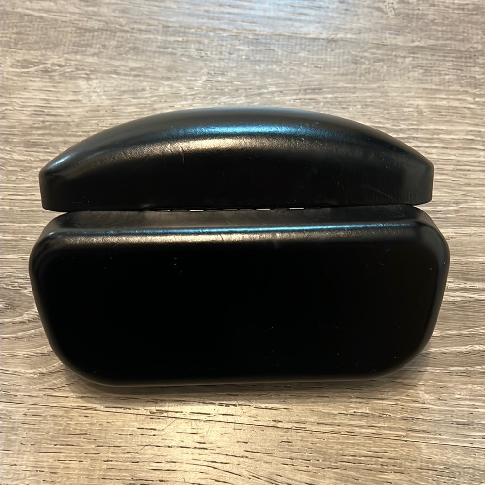 Coach Clamshell Sunglass Hardcase - Picture 4 of 4